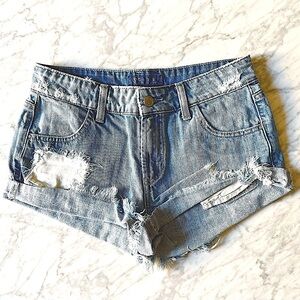 🦋 GUESS JEAN DENIM SHORTS